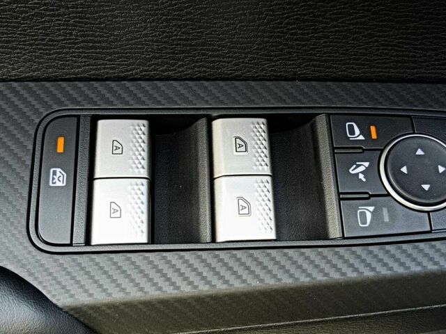 Міцубісі Аутлендер 2025 у Європі на Automoto.ua Синій Міцубісі Аутлендер, об'ємом двигуна 2.36 л та пробігом 10 тис. км за 61180 $, фото 23 на Automoto.ua