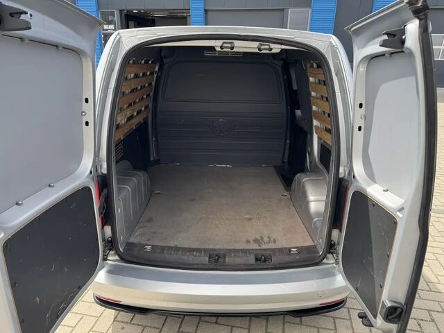 Фольксваген Кадді 2016 у Європі на Automoto.ua Сірий Фольксваген Кадді, об'ємом двигуна 1.97 л та пробігом 135 тис. км за 16518 $, фото 12 на Automoto.ua