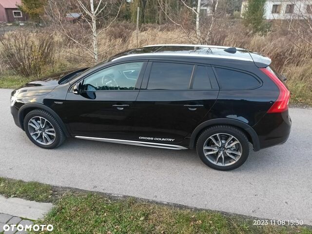 Вольво V60 Cross Country, об'ємом двигуна 1.97 л та пробігом 103 тис. км за 18683 $, фото 1 на Automoto.ua