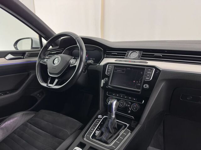 Фольксваген Пассат Вариант 2015 в Европе на Automoto.ua Серый Фольксваген Пассат Вариант, объемом двигателя 1.4 л и пробегом 245 тыс. км за 11392 $, фото 6 на Automoto.ua