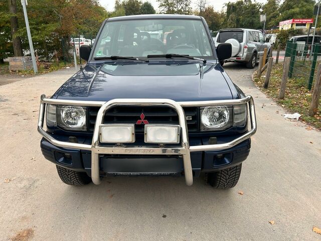 Мицубиси Паджеро 1999 в Европе на Automoto.ua Синий Мицубиси Паджеро, объемом двигателя 0 л и пробегом 145 тыс. км за 11900 $, фото 4 на Automoto.ua
