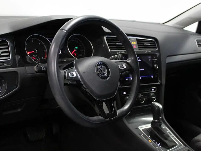 Фольксваген Гольф 2018 в Европе на Automoto.ua Серый Фольксваген Гольф, объемом двигателя 1.6 л и пробегом 67 тыс. км за 23212 $, фото 6 на Automoto.ua