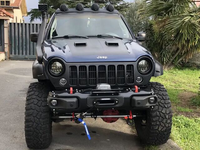 Джип Либерти 2002 в Европе на Automoto.ua Джип Либерти, объемом двигателя 0 л и пробегом 185 тыс. км за 11664 $, фото 1 на Automoto.ua