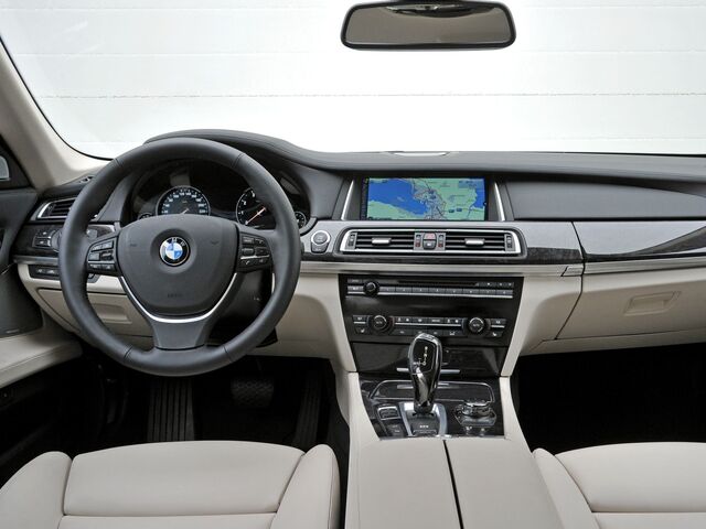 БМВ 7 Серія, Седан 2011 - н.в. (F01) 740d xDrive