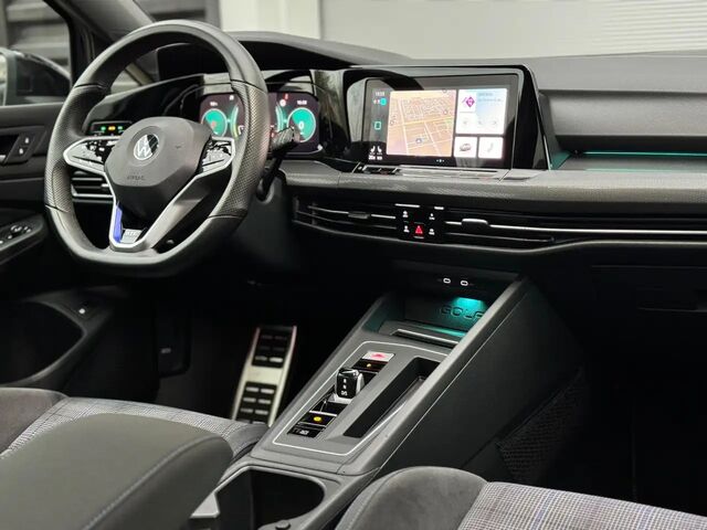 Фольксваген Golf GTE 2022 в Европе на Automoto.ua Черный Фольксваген Golf GTE, объемом двигателя 1.4 л и пробегом 33 тыс. км за 37350 $, фото 13 на Automoto.ua