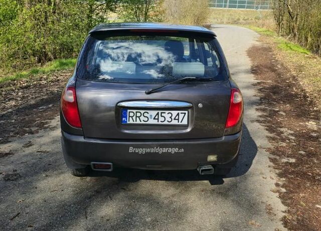 Дайхатсу Sirion, об'ємом двигуна 0.99 л та пробігом 136 тис. км за 2354 $, фото 4 на Automoto.ua