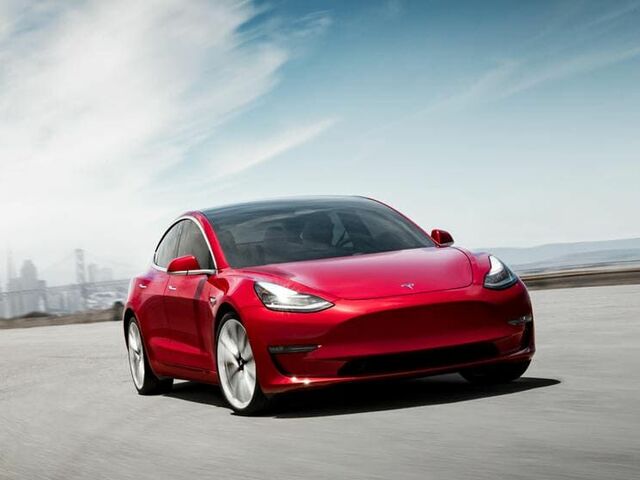 Искать новую Tesla Model 3 2023