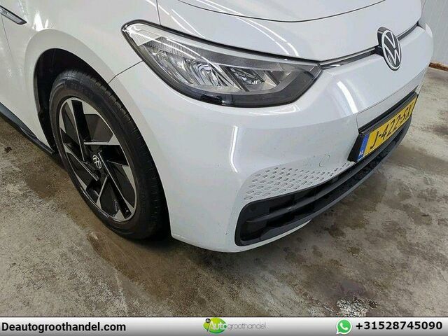 Фольксваген ID.3 2020 в Европе на Automoto.ua Белый Фольксваген ID.3, объемом двигателя 0 л и пробегом 146 тыс. км за 14762 $, фото 14 на Automoto.ua