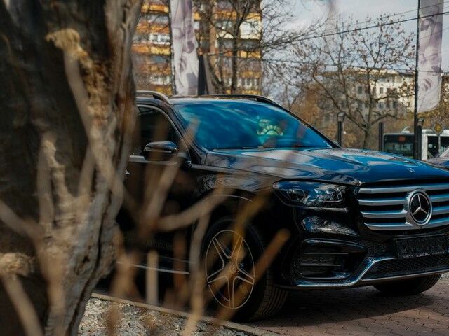 Чорний Мерседес GLS 450, об'ємом двигуна 2.99 л та пробігом 63 тис. км за 130502 $, фото 7 на Automoto.ua