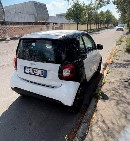 Білий Смарт Fortwo, об'ємом двигуна 1 л та пробігом 64 тис. км за 12366 $, фото 1 на Automoto.ua