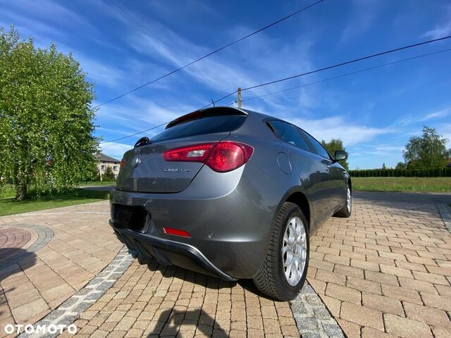 Альфа Ромео Giulietta, об'ємом двигуна 1.6 л та пробігом 128 тис. км за 11425 $, фото 3 на Automoto.ua