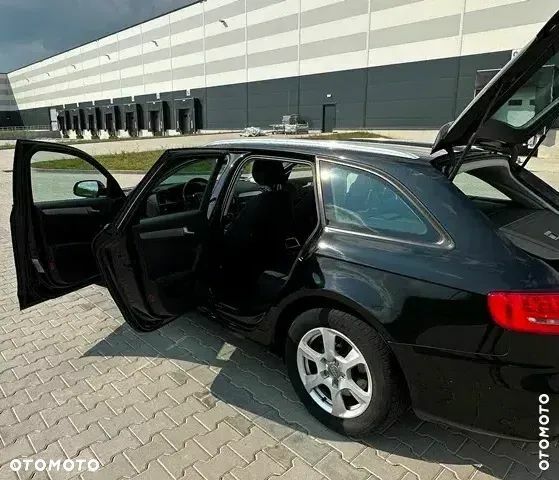 Ауди А4, объемом двигателя 1.97 л и пробегом 250 тыс. км за 8423 $, фото 16 на Automoto.ua