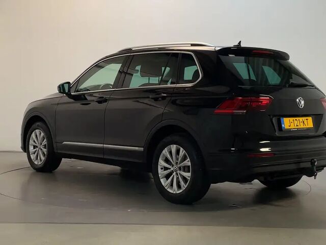 Фольксваген Тигуан 2020 в Европе на Automoto.ua Черный Фольксваген Тигуан, объемом двигателя 1.5 л и пробегом 157 тыс. км за 26151 $, фото 5 на Automoto.ua
