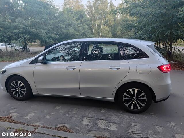 Мерседес Б-клас 2022 у Європі на Automoto.ua Сірий Мерседес Б-клас, об'ємом двигуна 1 л та пробігом 74 тис. км за 22277 $, фото 2 на Automoto.ua