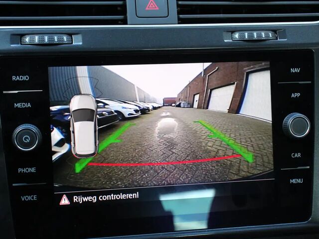 Фольксваген e-Golf 2019 у Європі на Automoto.ua Синій Фольксваген e-Golf, об'ємом двигуна 0 л та пробігом 106 тис. км за 15417 $, фото 2 на Automoto.ua