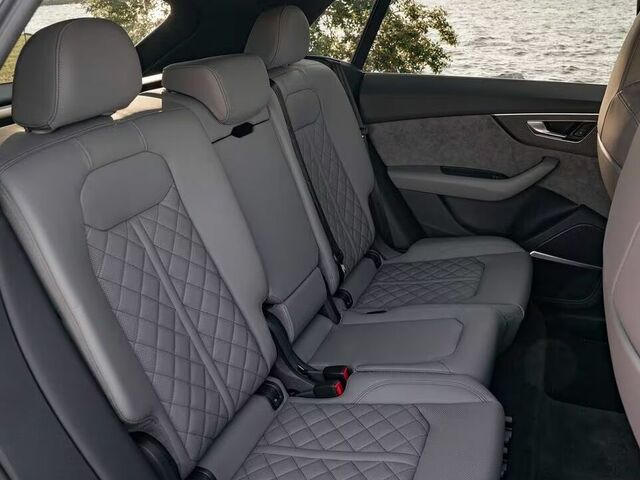 Інтер'єр Audi Q8 2023 Фото інтер'єру Audi Q8 2023