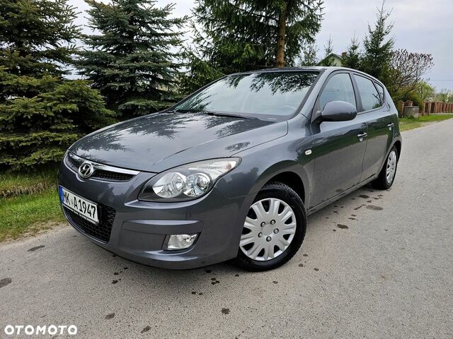 Хендай i30, объемом двигателя 1.4 л и пробегом 133 тыс. км за 4168 $, фото 1 на Automoto.ua