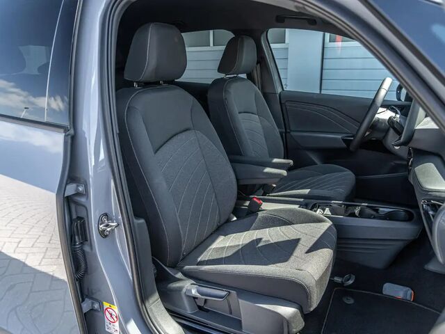 Фольксваген ID.3 2025 в Европе на Automoto.ua Серый Фольксваген ID.3, объемом двигателя 0 л и пробегом 5 тыс. км за 47119 $, фото 12 на Automoto.ua