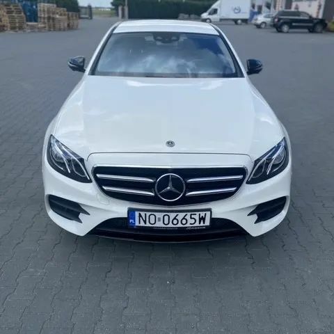 Мерседес Е-Класс 2018 в Европе на Automoto.ua Мерседес Е-Класс, объемом двигателя 1.99 л и пробегом 76 тыс. км за 107010 $, фото 1 на Automoto.ua