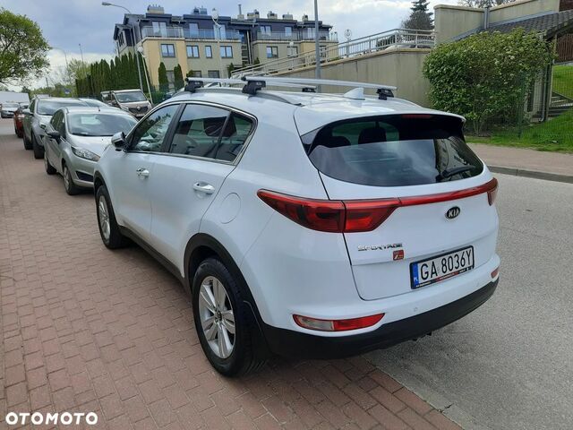 Кіа Sportage, об'ємом двигуна 1.59 л та пробігом 87 тис. км за 16307 $, фото 7 на Automoto.ua