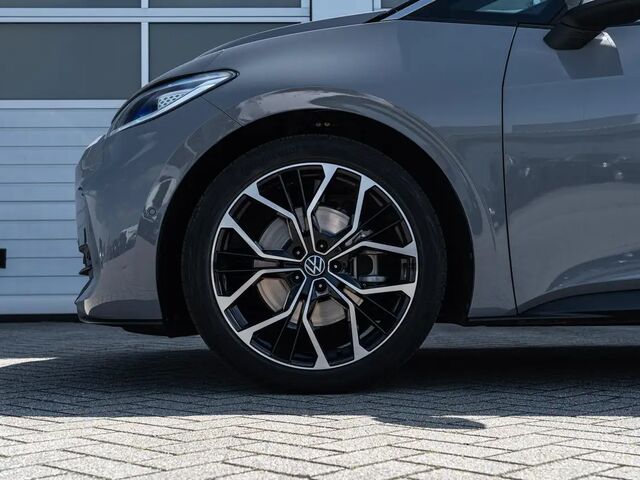 Фольксваген ID.3 2025 в Европе на Automoto.ua Серый Фольксваген ID.3, объемом двигателя 0 л и пробегом 5 тыс. км за 47119 $, фото 11 на Automoto.ua