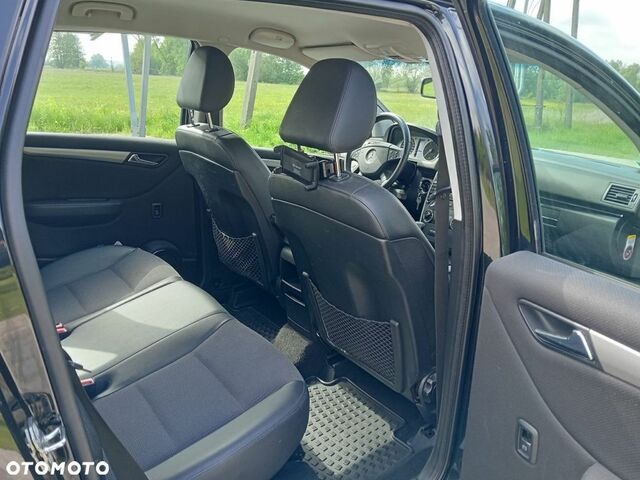 Мерседес Б-класс 2007 в Европе на Automoto.ua Черный Мерседес Б-класс, объемом двигателя 1 л и пробегом 218 тыс. км за 2904 $, фото 12 на Automoto.ua