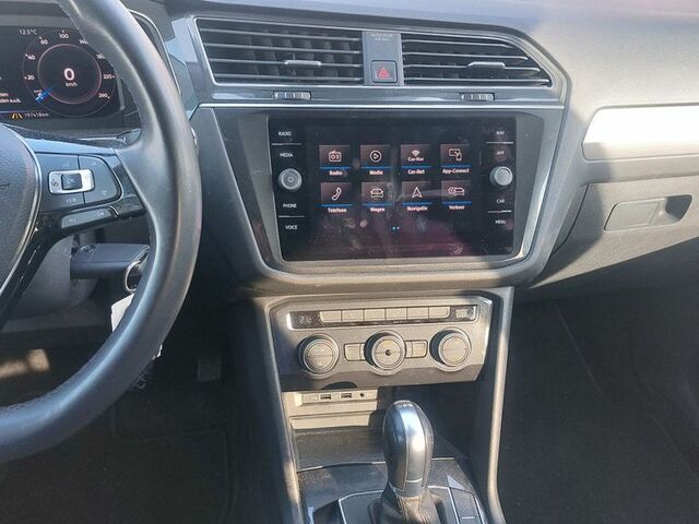 Фольксваген Tiguan Allspace 2019 в Европе на Automoto.ua Серый Фольксваген Tiguan Allspace, объемом двигателя 1.5 л и пробегом 197 тыс. км за 19619 $, фото 5 на Automoto.ua