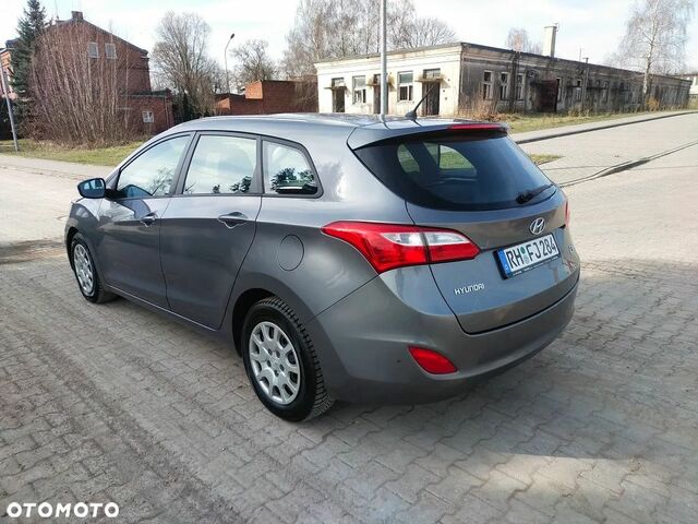 Хендай i30, объемом двигателя 1.4 л и пробегом 191 тыс. км за 5399 $, фото 2 на Automoto.ua