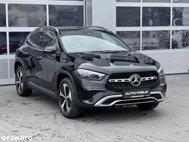 Мерседес ГЛА-Класс 2025 в Европе на Automoto.ua Черный Мерседес ГЛА-Класс, объемом двигателя 1 л и пробегом 5 тыс. км за 55497 $, фото 5 на Automoto.ua