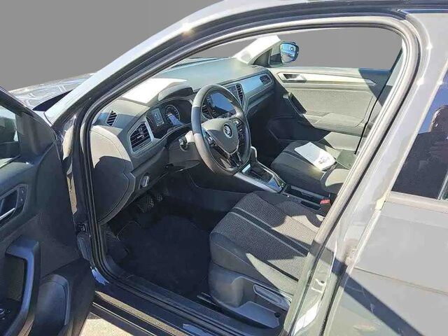 Фольксваген Ти-Рок 2021 в Европе на Automoto.ua Серый Фольксваген Ти-Рок, объемом двигателя 1.5 л и пробегом 44 тыс. км за 31486 $, фото 6 на Automoto.ua