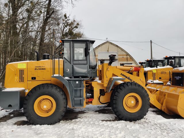 Купить новое авто  в Киеве в автосалоне "CONSTRUCTION EQUIPMENT DG" | Фото 9 на Automoto.ua