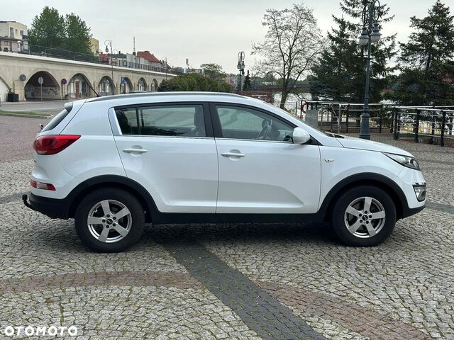 Кіа Sportage, об'ємом двигуна 1.69 л та пробігом 254 тис. км за 9698 $, фото 7 на Automoto.ua