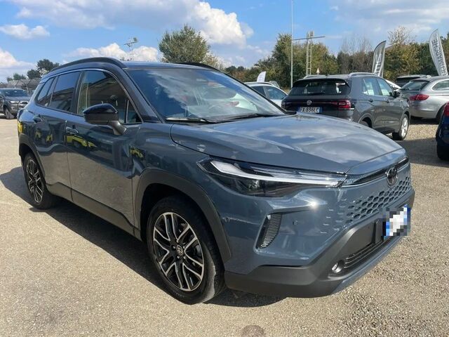 Тойота Corolla Cross 2025 в Европе на Automoto.ua Белый Тойота Corolla Cross, объемом двигателя 1.8 л и пробегом 0 тыс. км за 39044 $, фото 9 на Automoto.ua