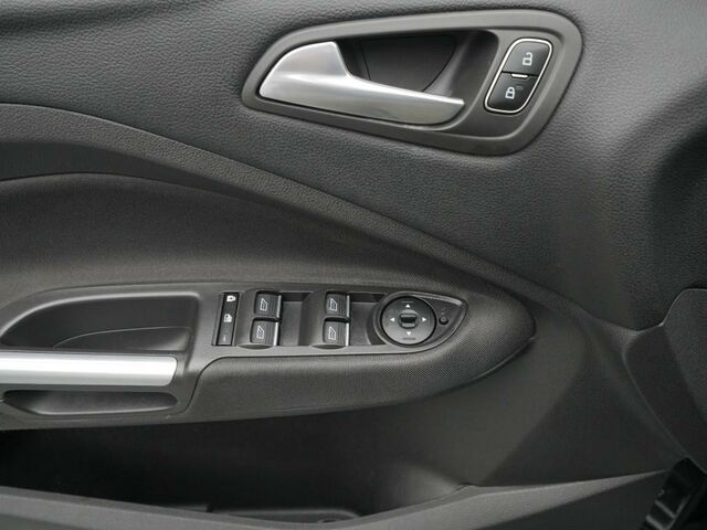 Форд Сі-Макс 2019 у Європі на Automoto.ua Форд Сі-Макс, об'ємом двигуна 1 л та пробігом 99 тис. км за 9900 $, фото 19 на Automoto.ua