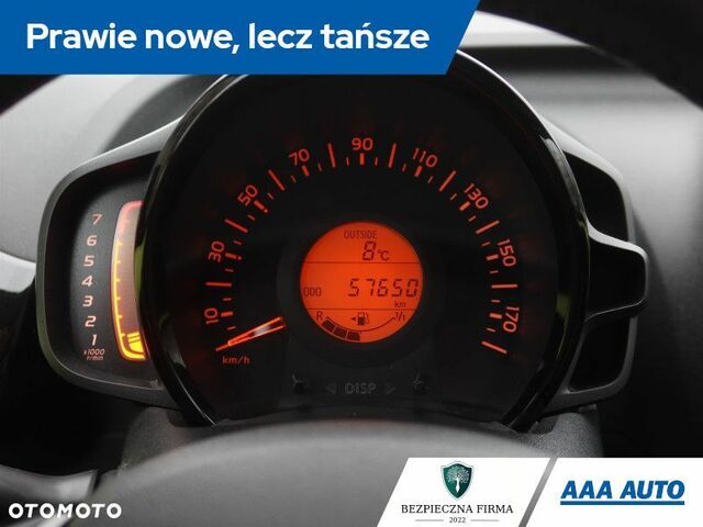 Тойота Айго, об'ємом двигуна 1 л та пробігом 58 тис. км за 8855 $, фото 11 на Automoto.ua