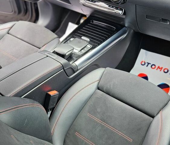 Мерседес ГЛА-Класс 2020 в Европе на Automoto.ua Черный Мерседес ГЛА-Класс, объемом двигателя 1 л и пробегом 155 тыс. км за 119900 $, фото 12 на Automoto.ua