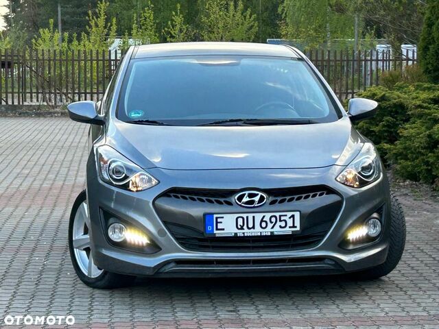 Хендай i30, об'ємом двигуна 1.4 л та пробігом 178 тис. км за 6458 $, фото 18 на Automoto.ua