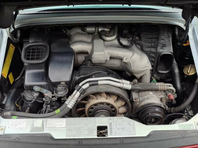 Серый Порше 911, объемом двигателя 3.6 л и пробегом 230 тыс. км за 69885 $, фото 11 на Automoto.ua