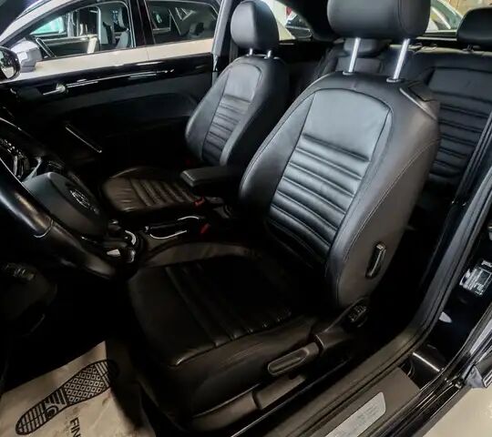 Фольксваген Бітл 2012 у Європі на Automoto.ua Чорний Фольксваген Бітл, об'ємом двигуна 1.98 л та пробігом 169 тис. км за 13390 $, фото 4 на Automoto.ua