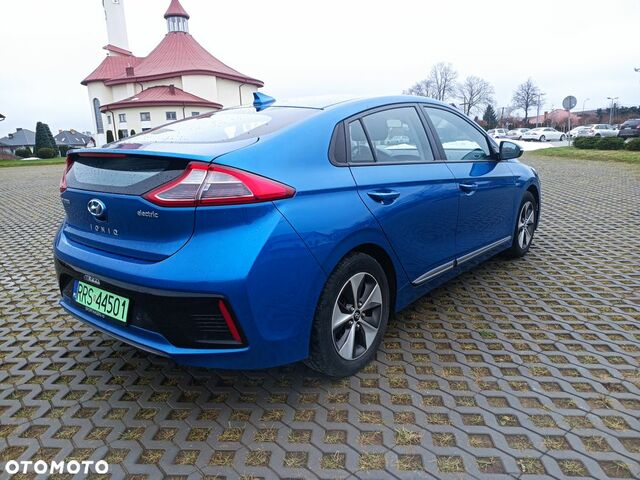 Хендай Ioniq, объемом двигателя 0 л и пробегом 98 тыс. км за 17063 $, фото 1 на Automoto.ua