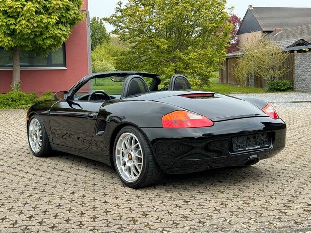 Чорний Порше Boxster, об'ємом двигуна 2.48 л та пробігом 73 тис. км за 19365 $, фото 6 на Automoto.ua