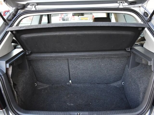 Фольксваген Поло 2006 у Європі на Automoto.ua Сірий Фольксваген Поло, об'ємом двигуна 1.39 л та пробігом 177 тис. км за 2861 $, фото 10 на Automoto.ua