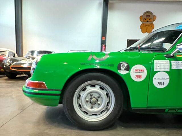 Зелений Порше 911, об'ємом двигуна 2 л та пробігом 10 тис. км за 209903 $, фото 14 на Automoto.ua