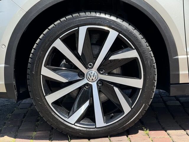 Фольксваген Ти-Рок 2020 в Европе на Automoto.ua Серебряный Фольксваген Ти-Рок, объемом двигателя 1.5 л и пробегом 56 тыс. км за 37532 $, фото 6 на Automoto.ua