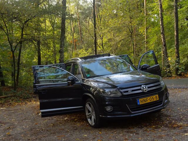 Фольксваген Тигуан 2014 в Европе на Automoto.ua Черный Фольксваген Тигуан, объемом двигателя 1.98 л и пробегом 226 тыс. км за 16363 $, фото 1 на Automoto.ua