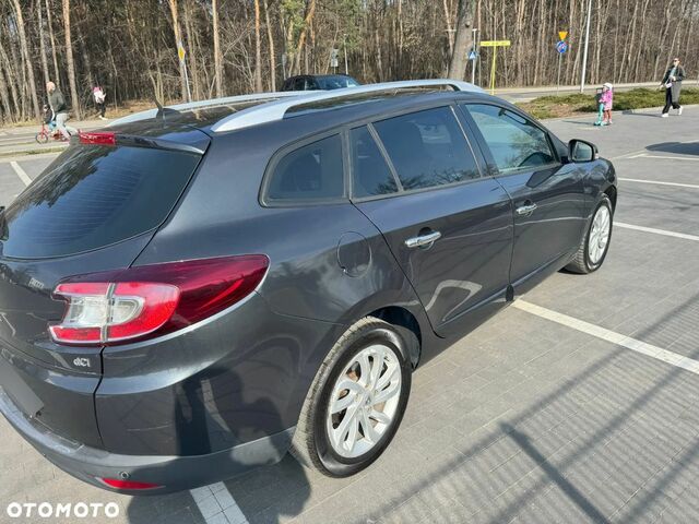 Рено Меган 2013 в Европе на Automoto.ua Серый Рено Меган, объемом двигателя 1 л и пробегом 229 тыс. км за 17000 $, фото 5 на Automoto.ua