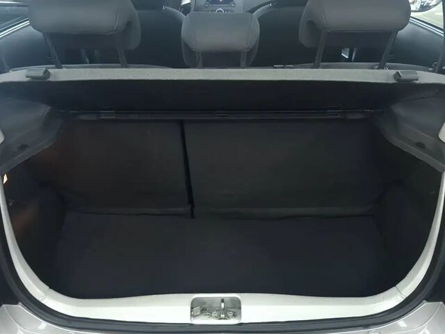 Шевроле Спарк 2010 в Европе на Automoto.ua Серебряный Шевроле Спарк, объемом двигателя 1 л и пробегом 87 тыс. км за 3798 $, фото 14 на Automoto.ua