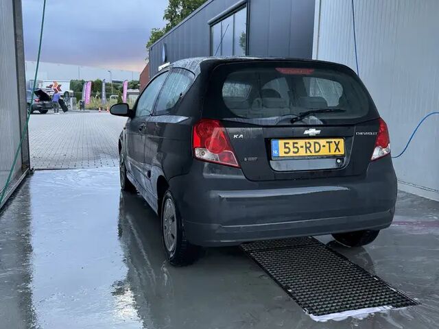 Шевроле Калос 2005 в Европе на Automoto.ua Черный Шевроле Калос, объемом двигателя 1.15 л и пробегом 190 тыс. км за 1636 $, фото 3 на Automoto.ua