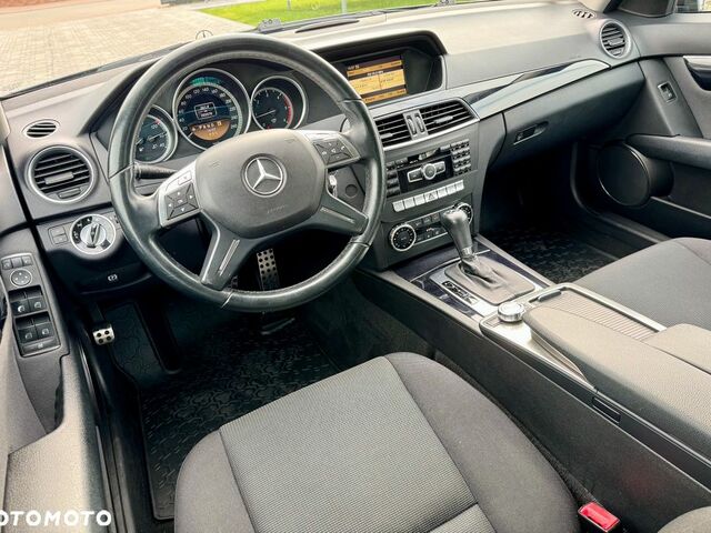 Мерседес Ц-Клас 2011 у Європі на Automoto.ua Чорний Мерседес Ц-Клас, об'ємом двигуна 1 л та пробігом 204 тис. км за 8451 $, фото 11 на Automoto.ua