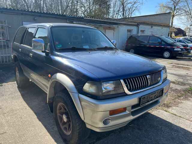 Міцубісі Паджеро 1999 у Європі на Automoto.ua Синій Міцубісі Паджеро, об'ємом двигуна 2.97 л та пробігом 250 тис. км за 1750 $, фото 4 на Automoto.ua